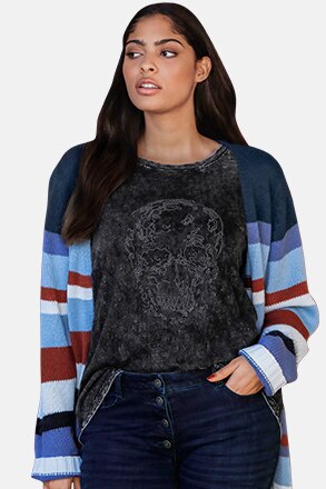 T-Shirt, Totenkopf-Stickerei
