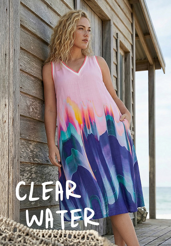 Model posiert in einem Kleid