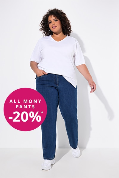 Model trägt Mony Jeans