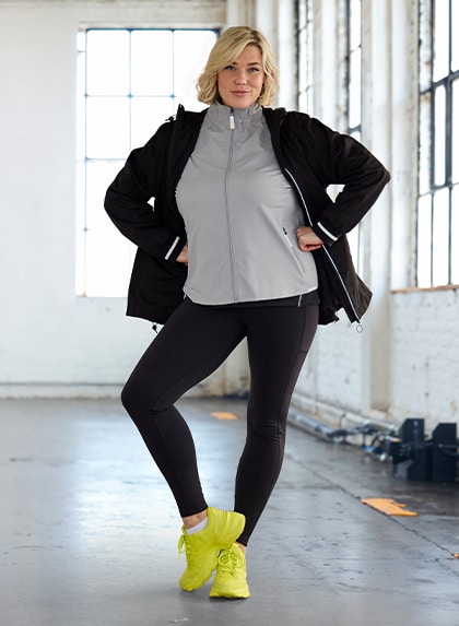 Brand The model is wearing a sport outfit
