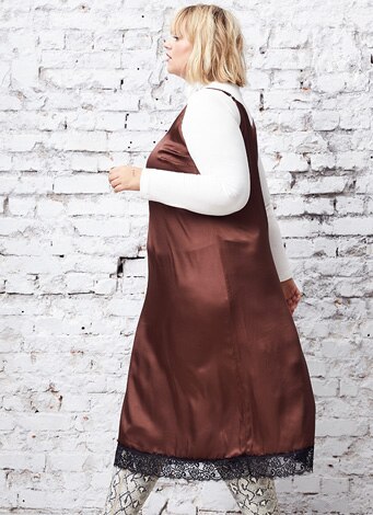 Slipdress mit Spitzenborte Slipdress mit Spitzenborte