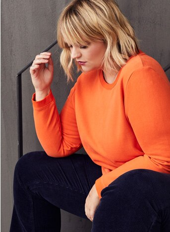 sweatshirt sweatshirt