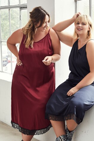 Slipdress mit Spitzenborte Slipdress mit Spitzenborte