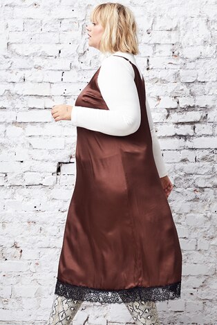 Slipdress mit Spitzenborte Slipdress mit Spitzenborte